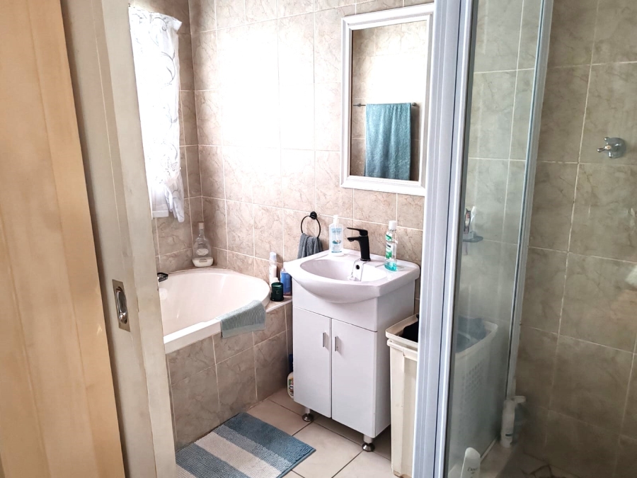 5 Bedroom Property for Sale in Bothasrus Eastern Cape